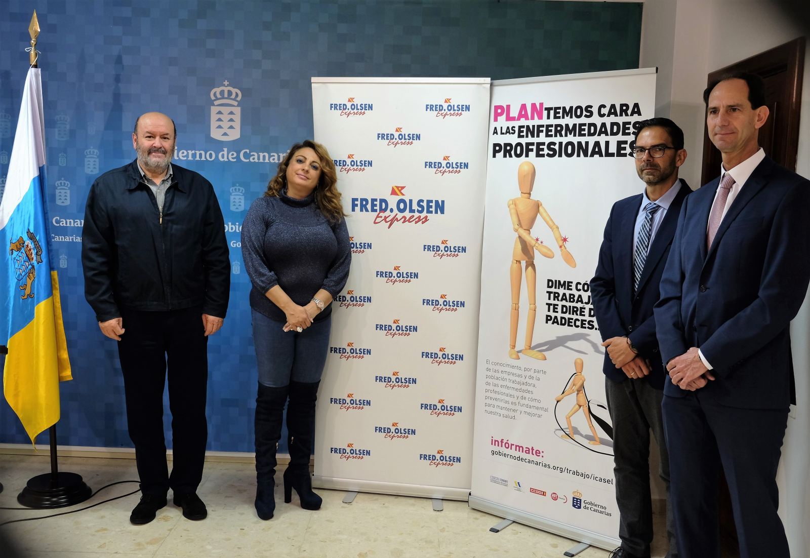 El director general de Fred. Olsen S.A., Andrés Marín Fernández de la Puente junto a la consejera de Empleo, Políticas Sociales y Vivienda del Gobierno de Canarias, Cristina Valido